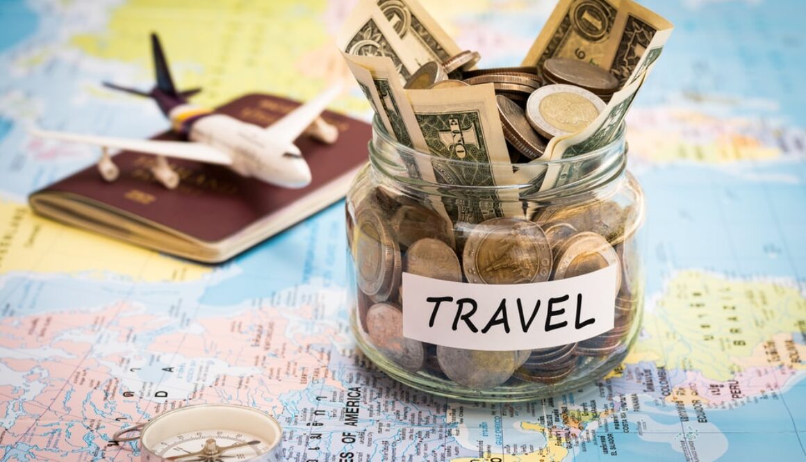 10_tips_to-travel-on-a-budget